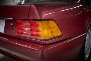 Bild 27/99 von Mercedes-Benz SL 320 (1995)