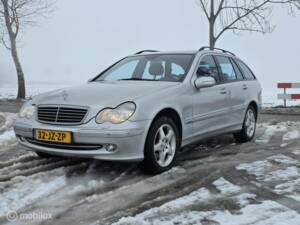 Bild 4/39 von Mercedes-Benz C 180 Kompressor T (2002)