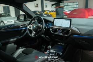 Image 17/24 of BMW X4 M (2022)