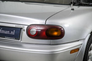 Immagine 30/50 di Mazda MX-5 1.6 (1995)