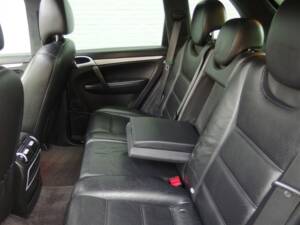 Image 62/99 of Porsche Cayenne Turbo (2007)