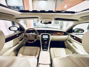 Imagen 11/14 de Jaguar XJ 8 3.5 (2004)