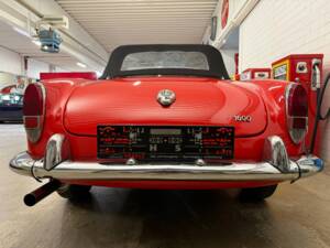 Afbeelding 16/21 van Alfa Romeo Giulia 1600 Spider (1963)