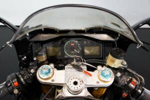 Image 48/50 of Aprilia DUMMY (1999)