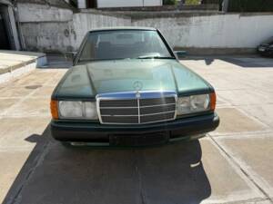Image 3/8 of Mercedes-Benz 190 E 1.8 (1992)