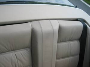 Bild 40/50 von BMW 325i (1989)