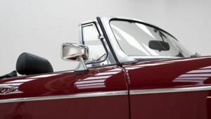Immagine 13/15 di MG MGB (1974)