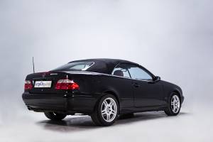 Image 15/39 of Mercedes-Benz CLK 230 Kompressor (2002)