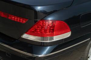 Image 14/50 de BMW 745Li (2001)