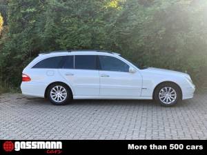 Immagine 4/15 di Mercedes-Benz E 320 T (2003)