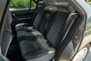 Image 26/50 de Alfa Romeo 164 2.0 (1991)