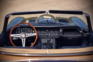 Image 57/80 de Jaguar Type E 4.2 (1966)