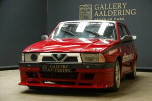 Image 6/50 de Alfa Romeo 75 3.0 V6 QV (1990)