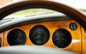 Bild 31/37 von Jaguar XKR (2001)