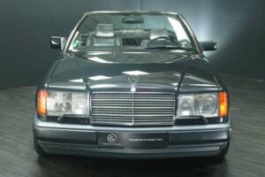 Bild 9/50 von Mercedes-Benz 300 CE-24 3.4 AMG (1993)