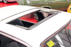 Image 32/38 of BMW 325i (1986)
