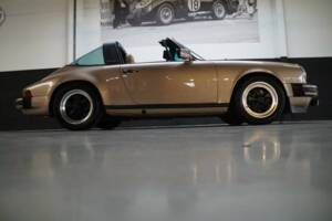 Immagine 3/50 di Porsche 911 SC 3.0 (1982)
