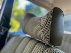 Image 122/139 of Mercedes-Benz 240 D (1978)