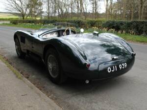 Image 4/18 de Jaguar C-Type (1900)