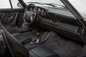 Bild 24/38 von Porsche 911 Carrera 2 (1992)
