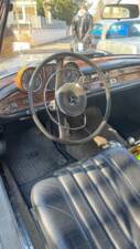 Image 23/37 de Mercedes-Benz 250 SE (1966)