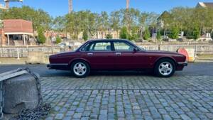 Bild 2/29 von Jaguar XJ 40 3.2 (1994)