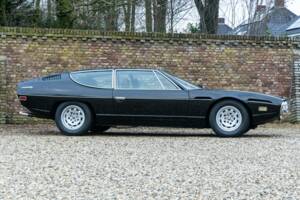Afbeelding 32/50 van Lamborghini Espada 400 GT (1973)