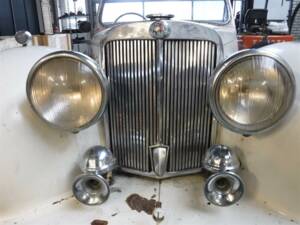 Image 19/24 de Triumph 2000 Roadster (1948)
