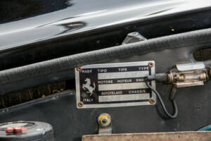 Image 33/46 of Ferrari 275 GTS (1965)