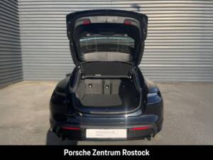 Bild 10/28 von Porsche Taycan 4 Cross Turismo (2025)