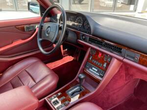 Bild 22/48 von Mercedes-Benz 500 SEC (1985)