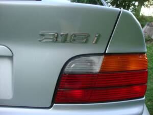 Afbeelding 9/39 van BMW 316i (1993)