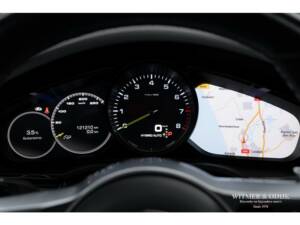 Image 12/37 of Porsche Cayenne E-Hybrid (2018)