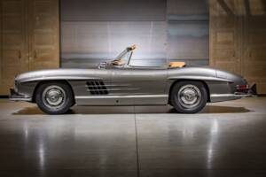 Image 9/22 de Mercedes-Benz 300 SL Roadster (1961)