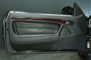 Image 10/30 de Mercedes-Benz SL 600 (2001)