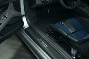 Image 11/50 of Porsche 718 Cayman GT4 RS Weissach (2023)