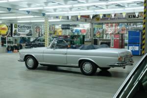 Image 6/50 of Mercedes-Benz 280 SE 3,5 (1970)