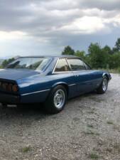 Image 14/77 of Ferrari 365 GT4 2+2 (1975)