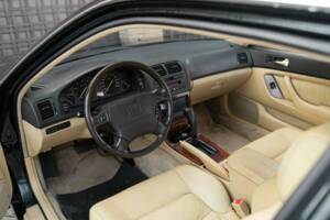 Bild 32/50 von Honda Legend (1992)