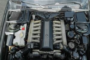 Image 32/36 of BMW 750iL (1989)