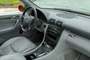 Immagine 23/50 di Mercedes-Benz C 220 CDI T (2003)