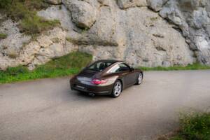 Image 12/13 of Porsche 911 Targa 4S (2008)