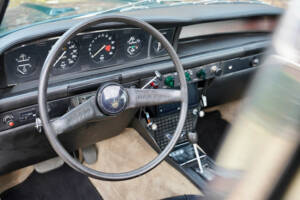 Image 42/50 of Rover 3500 (1972)