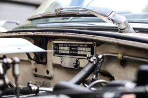 Bild 23/41 von Jaguar E-Type V12 (1972)