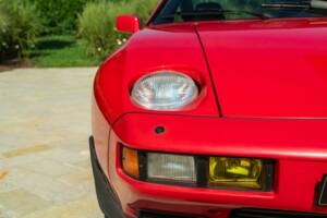 Image 23/50 of Porsche 928 S (1984)