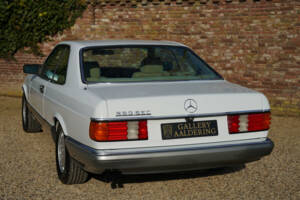 Image 33/50 of Mercedes-Benz 560 SEC (1987)