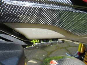 Bild 30/48 von Ducati 749 R (2005)