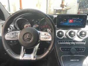 Image 15/26 of Mercedes-Benz C 63 AMG T (2020)