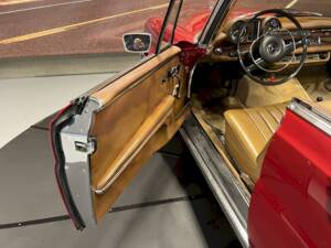 Image 27/36 de Mercedes-Benz 280 SE (1969)