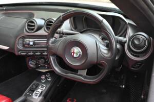 Image 36/50 of Alfa Romeo 4C Spider (2017)